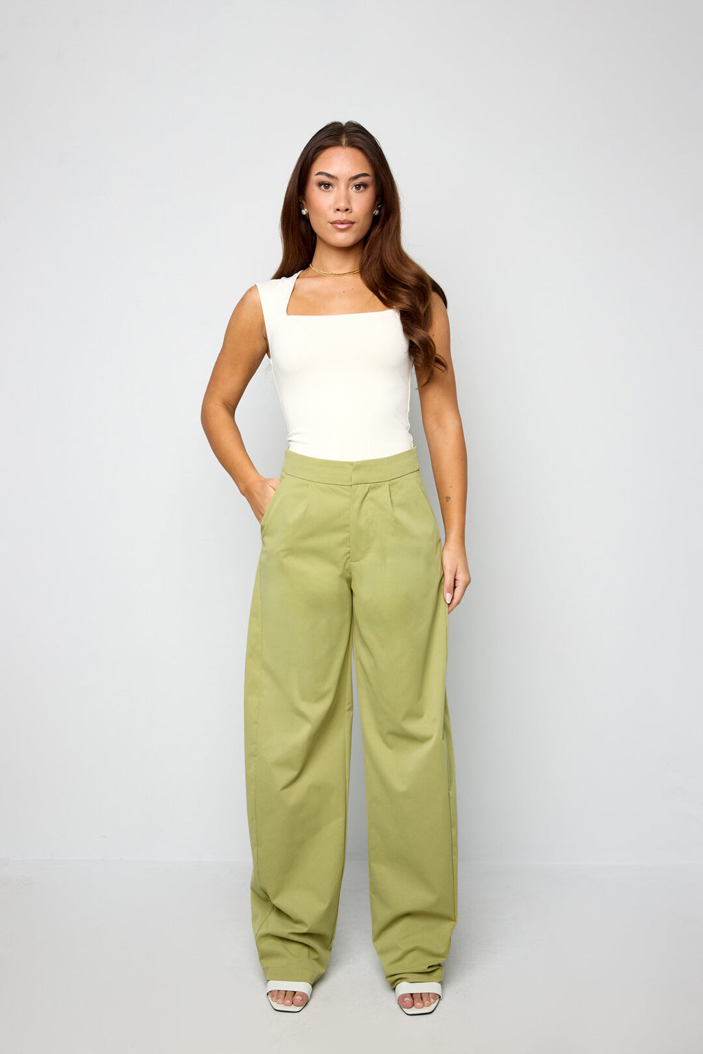 barrel trousers